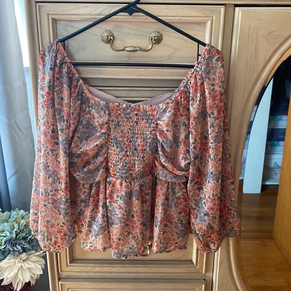 Flower Blouse - Picture 5 of 5